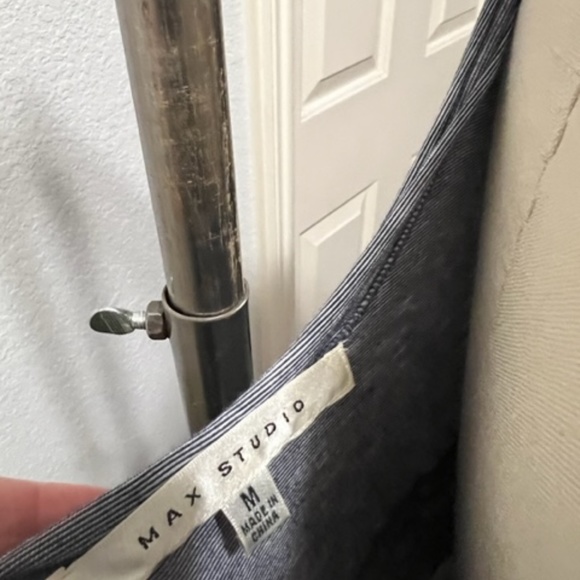 Max Studio Rushed Waist Dress - Picture 6 of 7